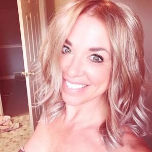 Meet your Posher, Corine